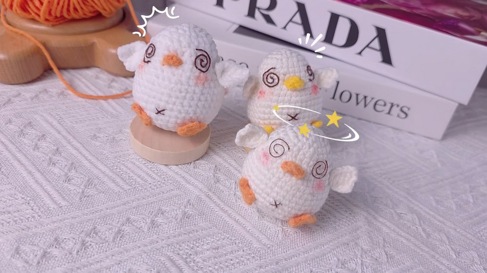 Crochet a Dizzy Duck in 15 Minutes No Sewing Required! (2)