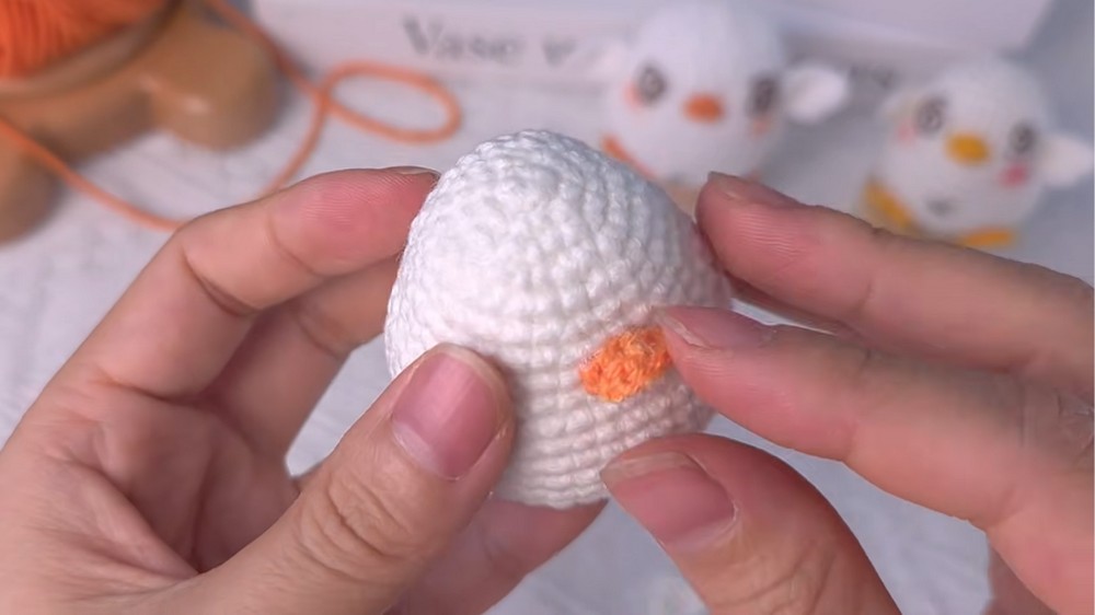 Crochet a Dizzy Duck in 15 Minutes No Sewing Required! (7)