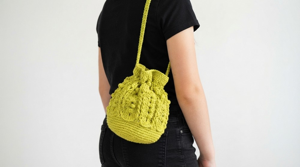 Crochet drawstring Pouch 2