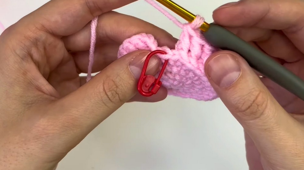 Cute Crochet Easter Basket🐰 Eggs Holder Tutorial for Beginners 5