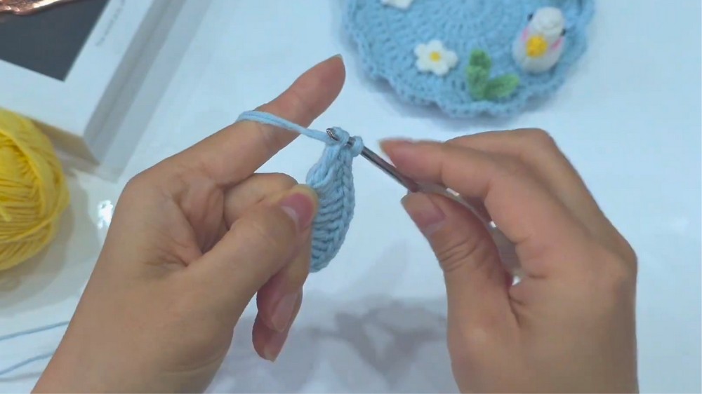 Easy Crochet Coaster for Beginners DUCK POND COASTER (Under 30 Mins!) 3