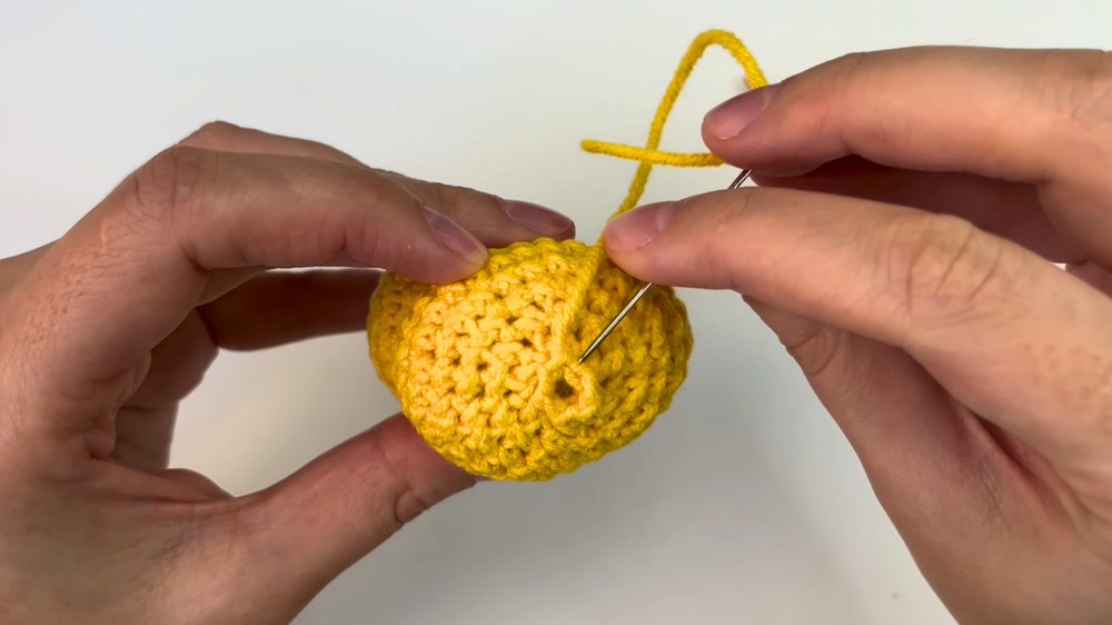 Easy Crochet Duck 🦆 Step-by-Step Amigurumi Tutorial for Beginners 6