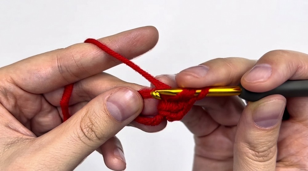 Easy Crochet Heart ❤️ 2-Minute Tutorial for Beginners 4