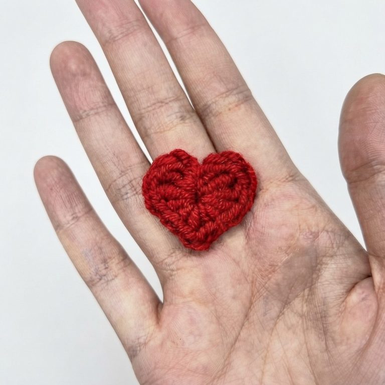 Easy Crochet Heart ❤️ 2-Minute Tutorial for Beginners 8