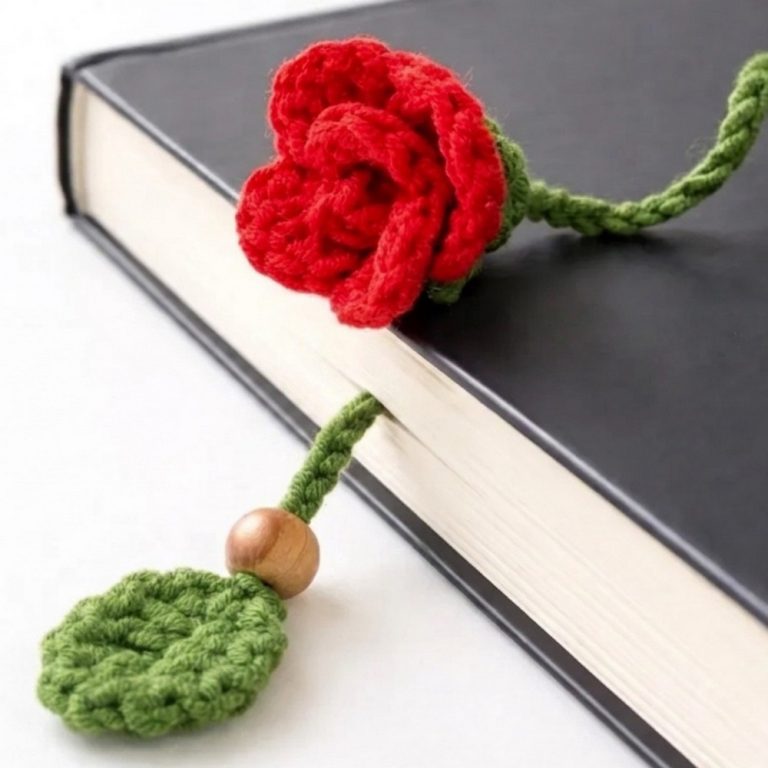 Easy Crochet Rose Bookmark🌹 Beginner Friendly Tutorial 10