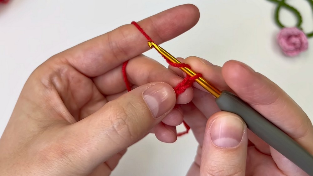 Easy Crochet Rose Bookmark🌹 Beginner Friendly Tutorial 3