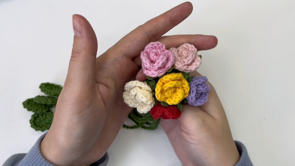 Easy Crochet Rose Bookmark🌹 Beginner Friendly Tutorial 7