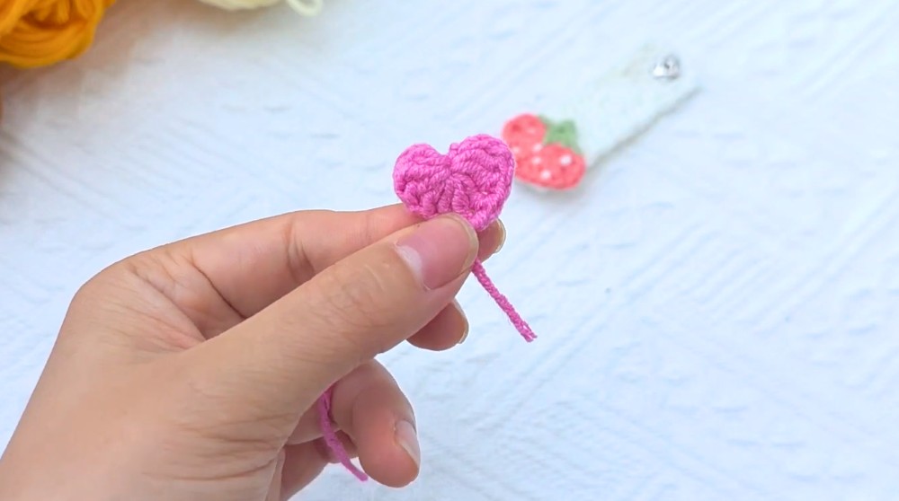 Easy Crochet Strawberry Cable Tie Tutorial 5