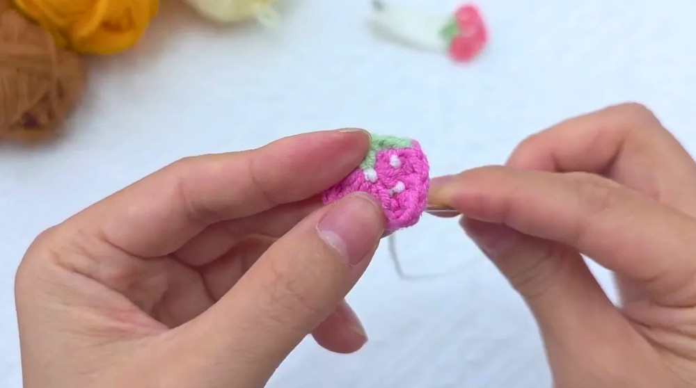 Easy Crochet Strawberry Cable Tie Tutorial 6