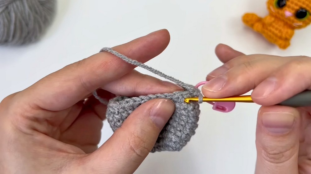 Easy NO SEW Crochet Cat 😺 Beginner Friendly Tutorial 4