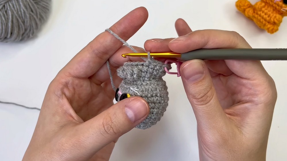 Easy NO SEW Crochet Cat 😺 Beginner Friendly Tutorial 5