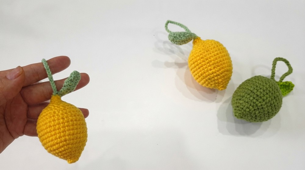 Easy crochet lemon keychain🍋 how to crochet a lemon for absolute beginners 2Easy crochet lemon keychain🍋 how to crochet a lemon for absolute beginners 2