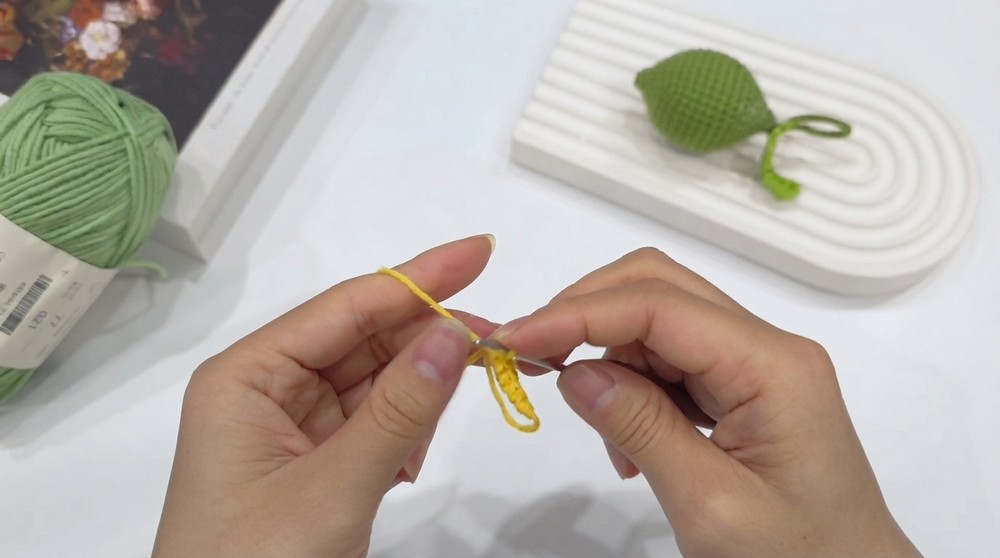 Easy crochet lemon keychain🍋 how to crochet a lemon for absolute beginners 3