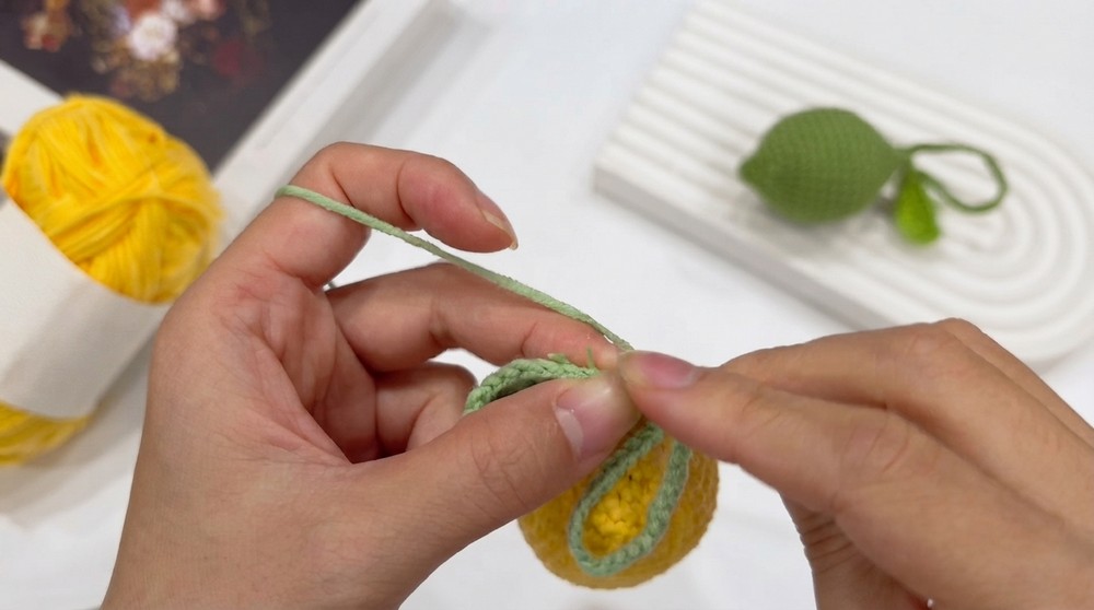 Easy crochet lemon keychain🍋 how to crochet a lemon for absolute beginners 7
