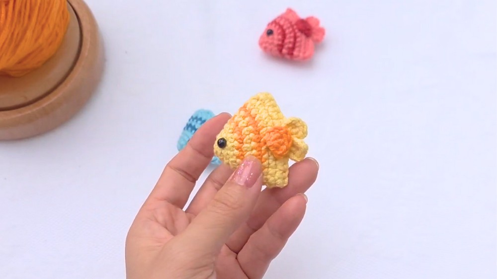 How to Crochet Amigurumi Fish Simple Mini Fish Pattern 8