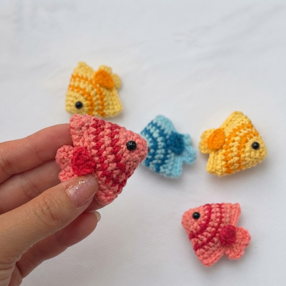 How to Crochet Amigurumi Fish Simple Mini Fish Pattern 9