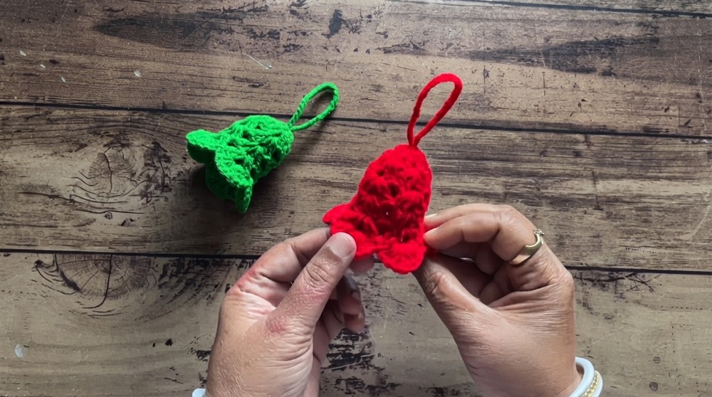 How to Crochet Christmas Bell Ornament Easy Holiday Decoration Tutorial (6)