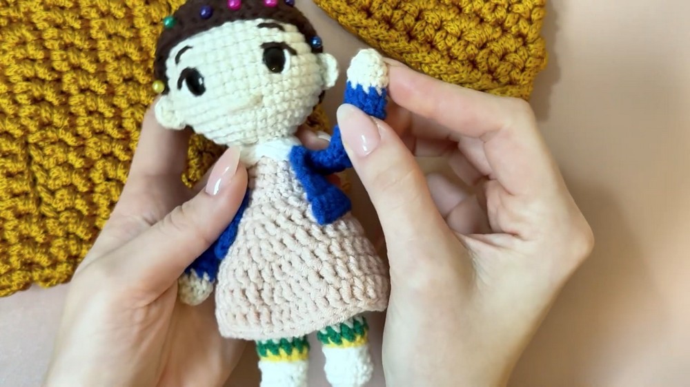 How to Crochet Eleven (Stranger Things) Amigurumi Tutorial [EN, ES, DE Sub] 11