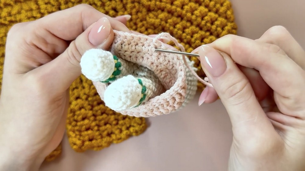How to Crochet Eleven (Stranger Things) Amigurumi Tutorial [EN, ES, DE Sub] 8