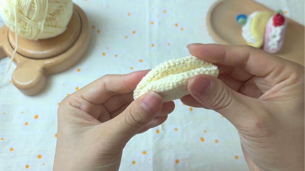How to Crochet Fruit Omelet Cute Crochet Desserts Tutorial 5