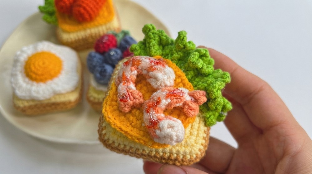 How to Crochet Mini Breakfast Toasts Step-by-Step 10