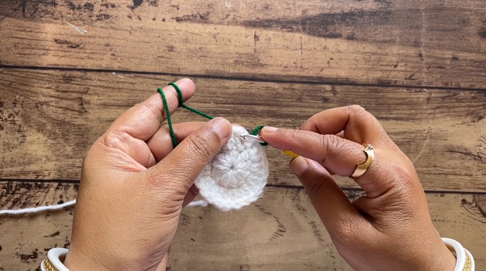 How to Crochet Snowman Christmas Decoration Tutorial (3)