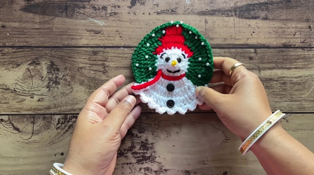 How to Crochet Snowman Christmas Decoration Tutorial (7)