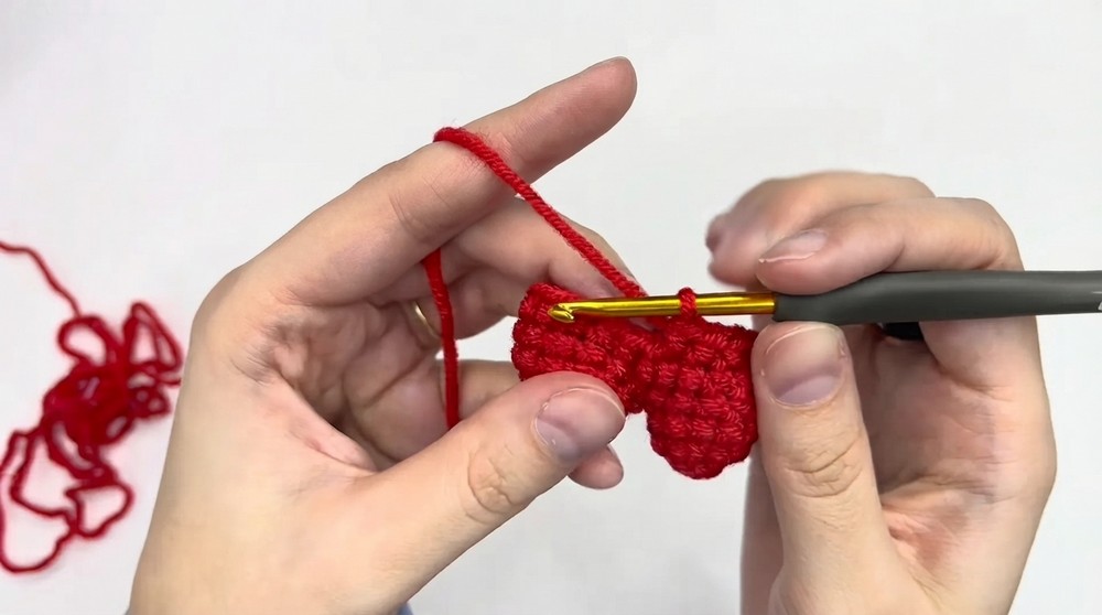 How to Crochet a Heart ❤️ Easy Tutorial for Beginners 5