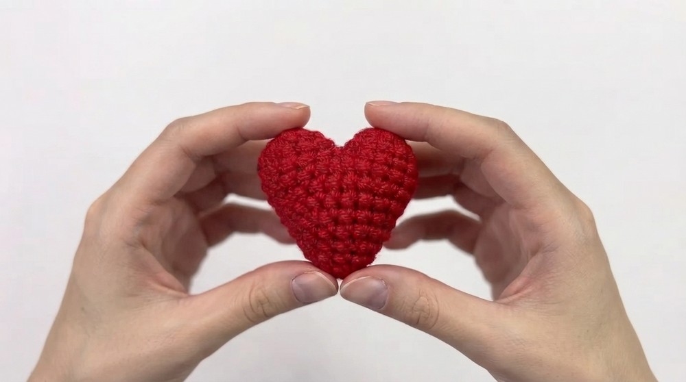 How to Crochet a Heart ❤️ Easy Tutorial for Beginners 8