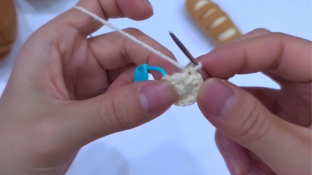 How to Crochet a Mini Bread 🥖 Easy Beginner Tutorial Tiny Amigurumi 3