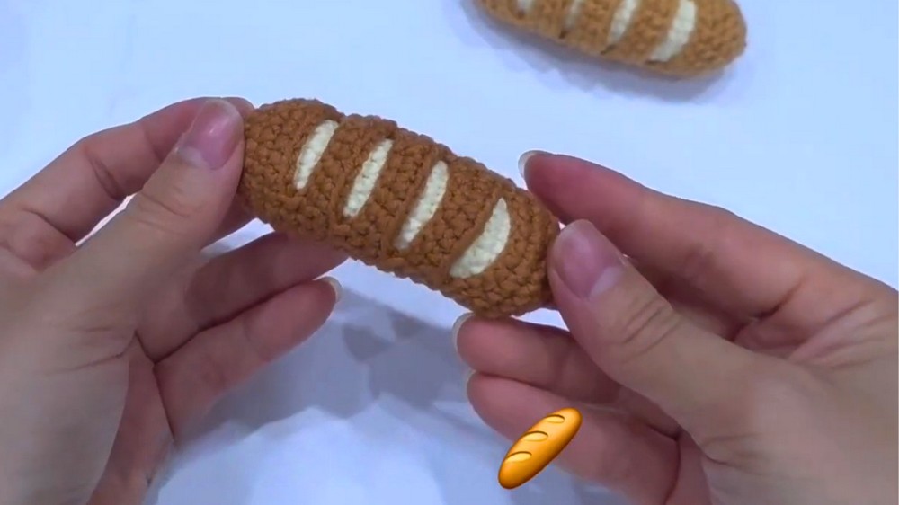 How to Crochet a Mini Bread 🥖 Easy Beginner Tutorial Tiny Amigurumi 6