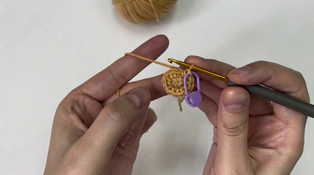 How to Crochet a Mini Cowboy Hat 🤠 Step by Step Tutorial 3