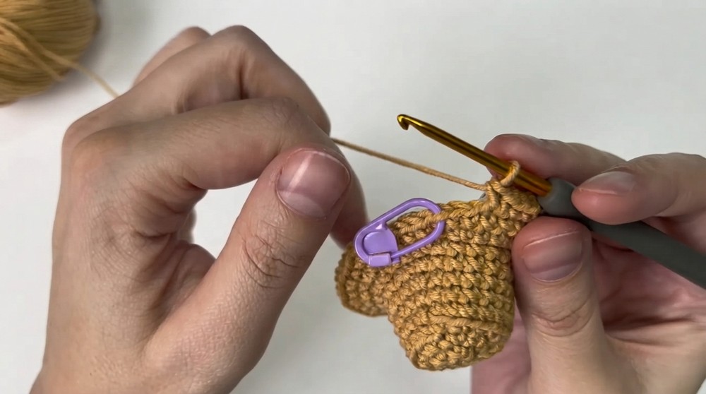 How to Crochet a Mini Cowboy Hat 🤠 Step by Step Tutorial 5