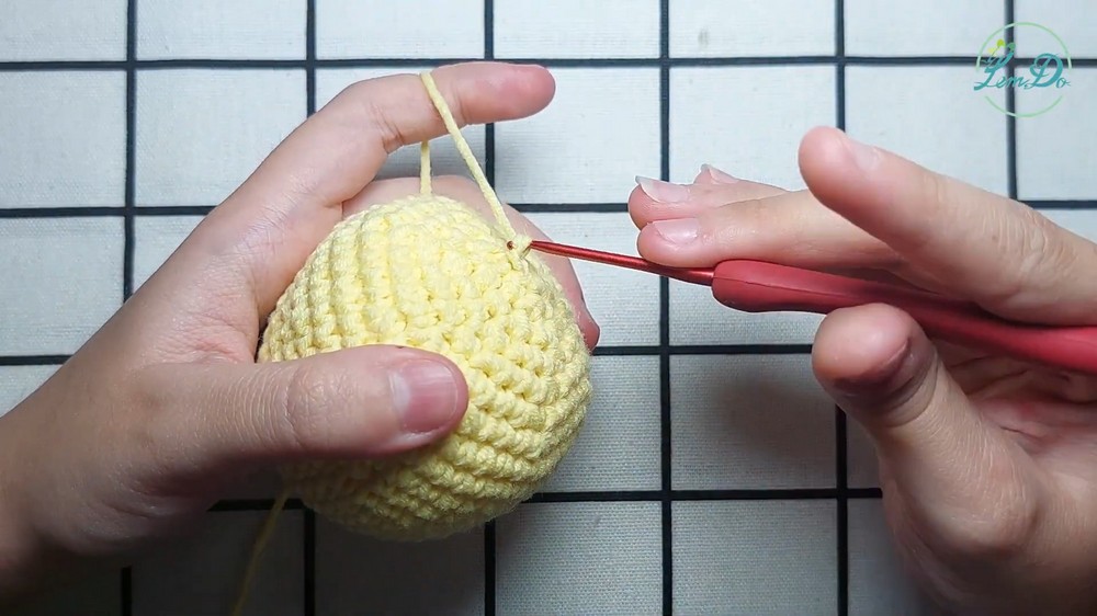 How to crochet CHICKEN WITH OMELETTE 5