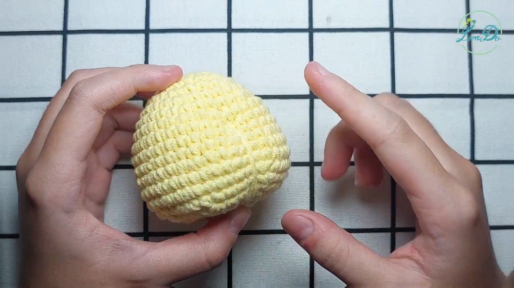 How to crochet CHICKEN WITH OMELETTE 6