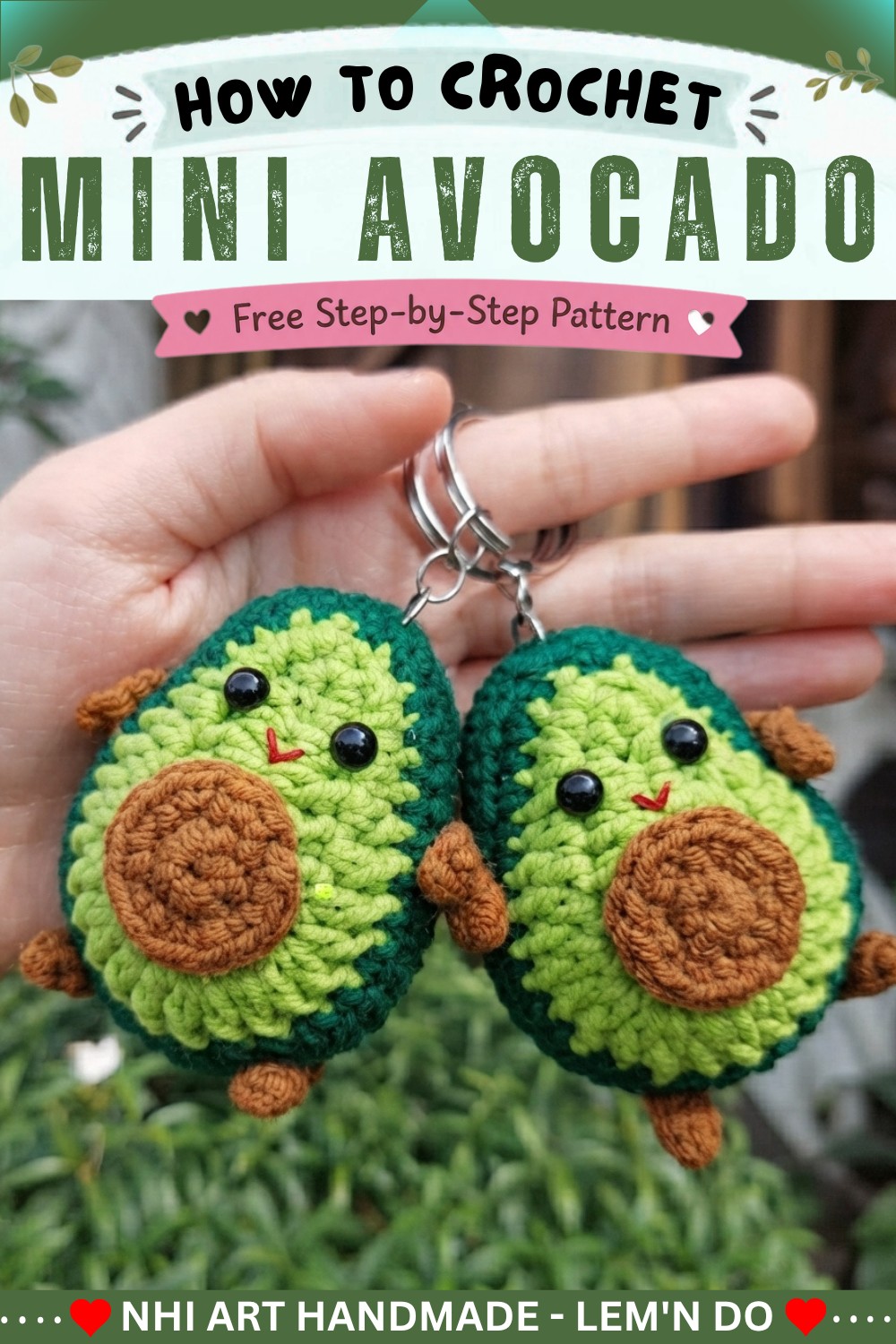 How to crochet a MINI AVOCADO AVOCADO keychain 12