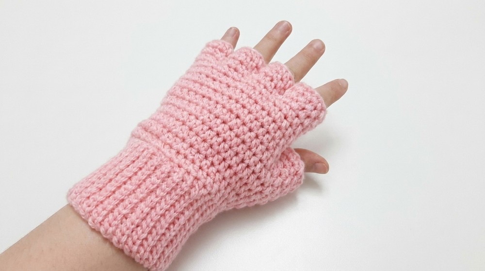 How to crochet fingerless gloves (Modus operandi gloves) 2