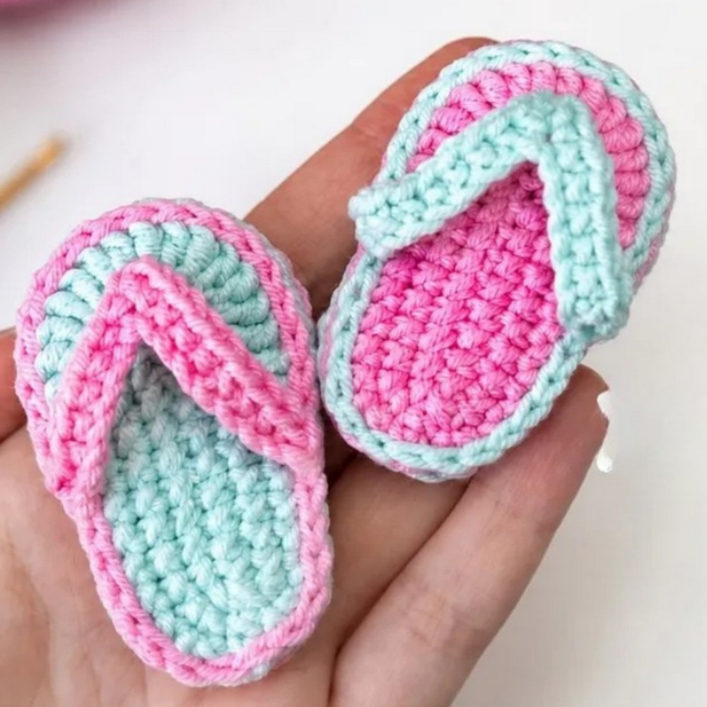 Mini Crochet Flip Flops 🩴 Easy Amigurumi Tutorial for Beginners 11
