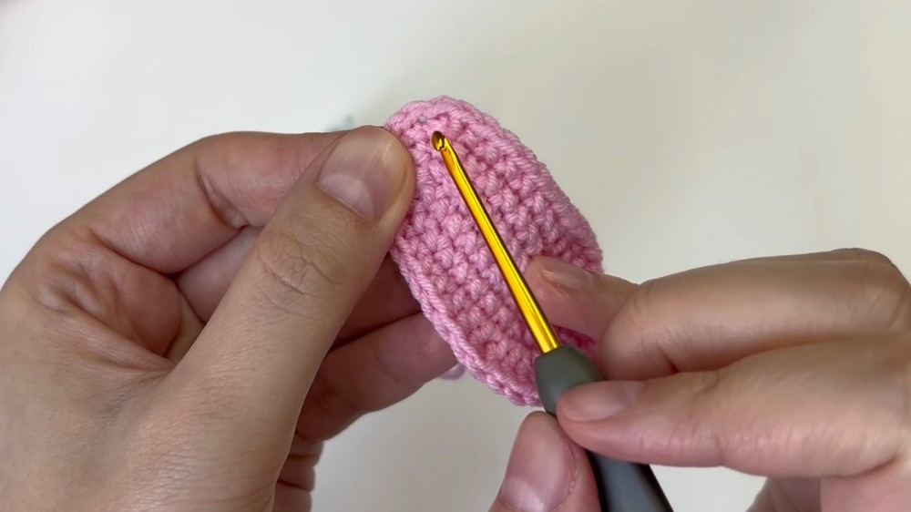 Mini Crochet Flip Flops 🩴 Easy Amigurumi Tutorial for Beginners 5