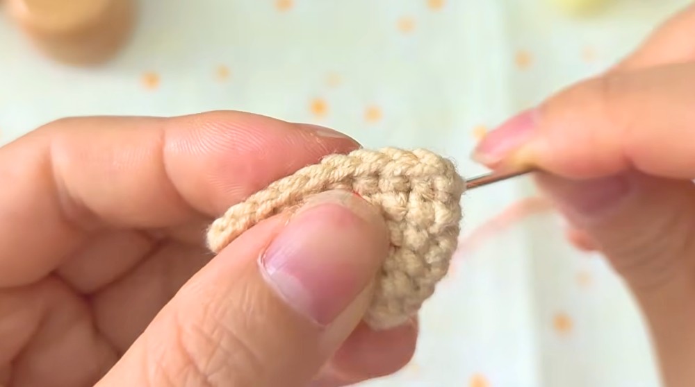 [NO-SEW] Mini Crochet Duck Keychain Easy Amigurumi Tutorial (8)