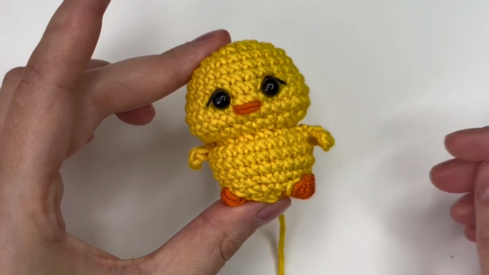 No Sew Baby Chick 🐥 Easy Beginner Amigurumi One Piece Crochet Chicken 7