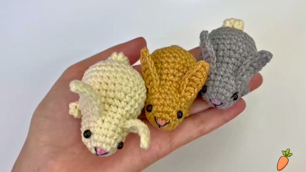 No Sew Crochet Bunny 🐇 Easy Amigurumi for Beginners One Pattern, 2 Sizes 10