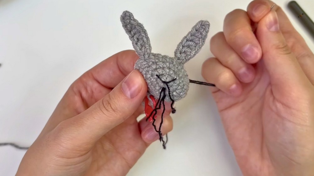 No Sew Crochet Bunny 🐇 Easy Amigurumi for Beginners One Pattern, 2 Sizes 5