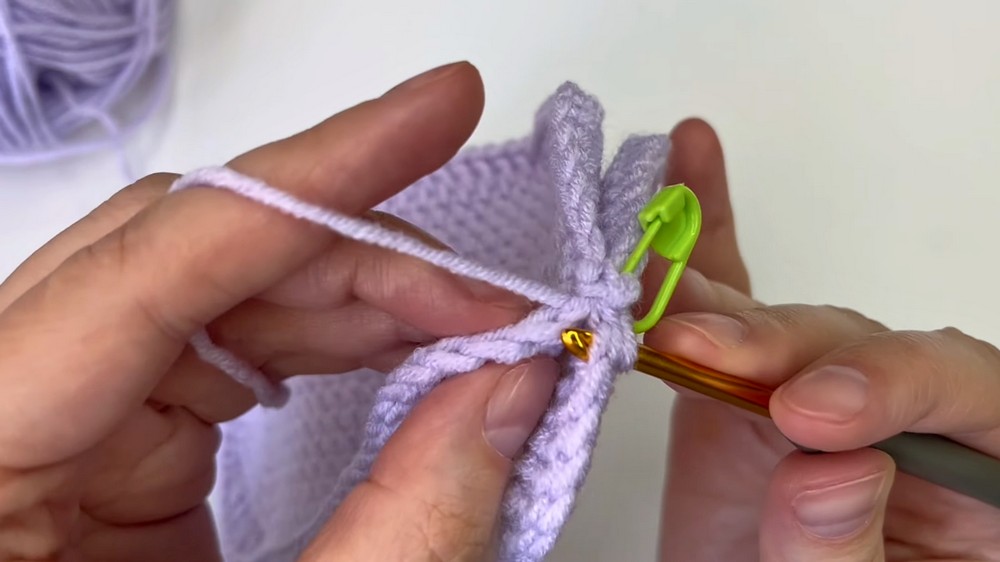 You NEED This Crochet Penguin Holder🐧 Easy Tutorial (Beginner Friendly) 7