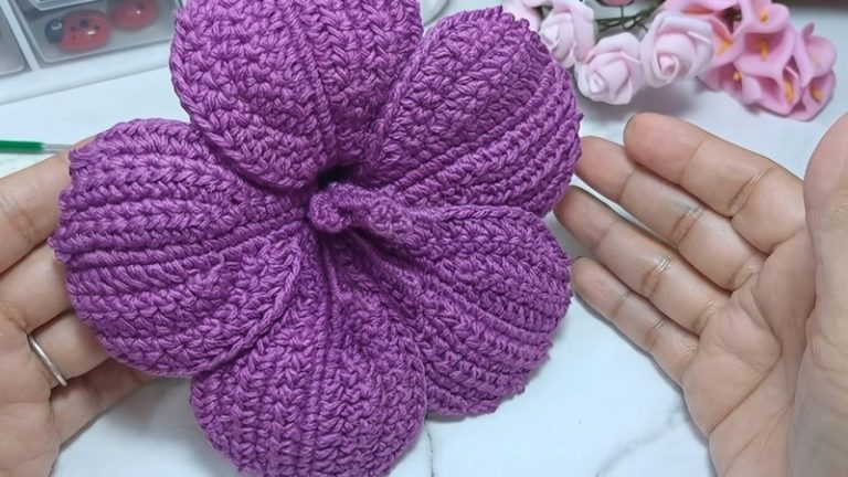 Cute Free Crochet Flower Pattern That Brightens Any Project