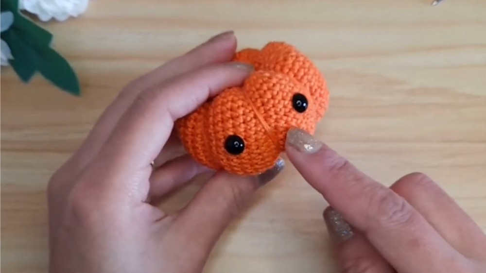 Crochet Pumpkin Amigurumi Pattern 4
