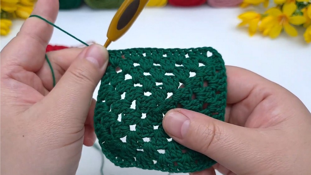 Crochet Square Christmas Tree Pattern 2