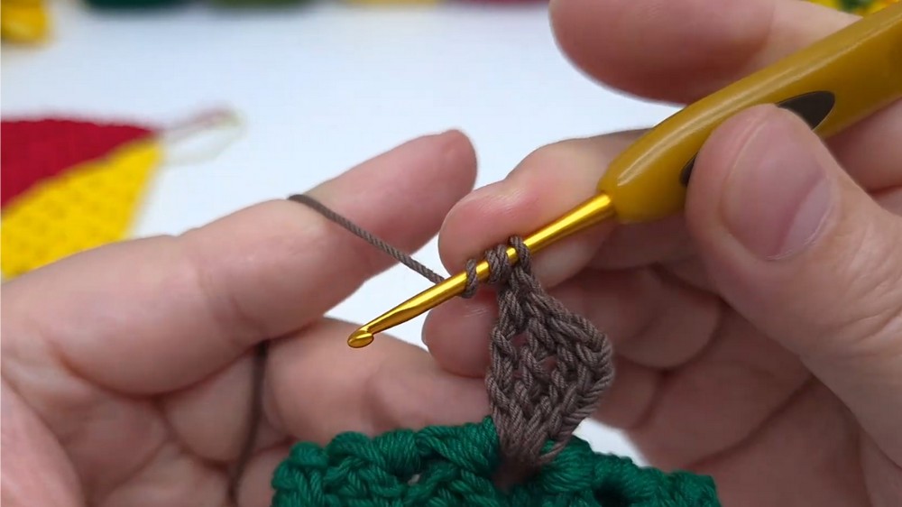 Crochet Square Christmas Tree Pattern 3