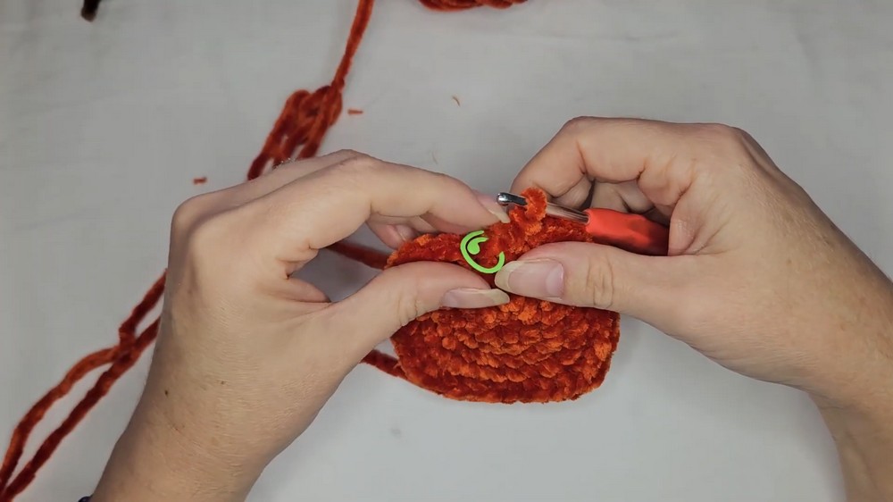 Crochet a Pumpkin-Kitty Amigurumi Pattern! 4