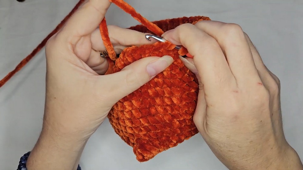 Crochet a Pumpkin-Kitty Amigurumi Pattern! 5